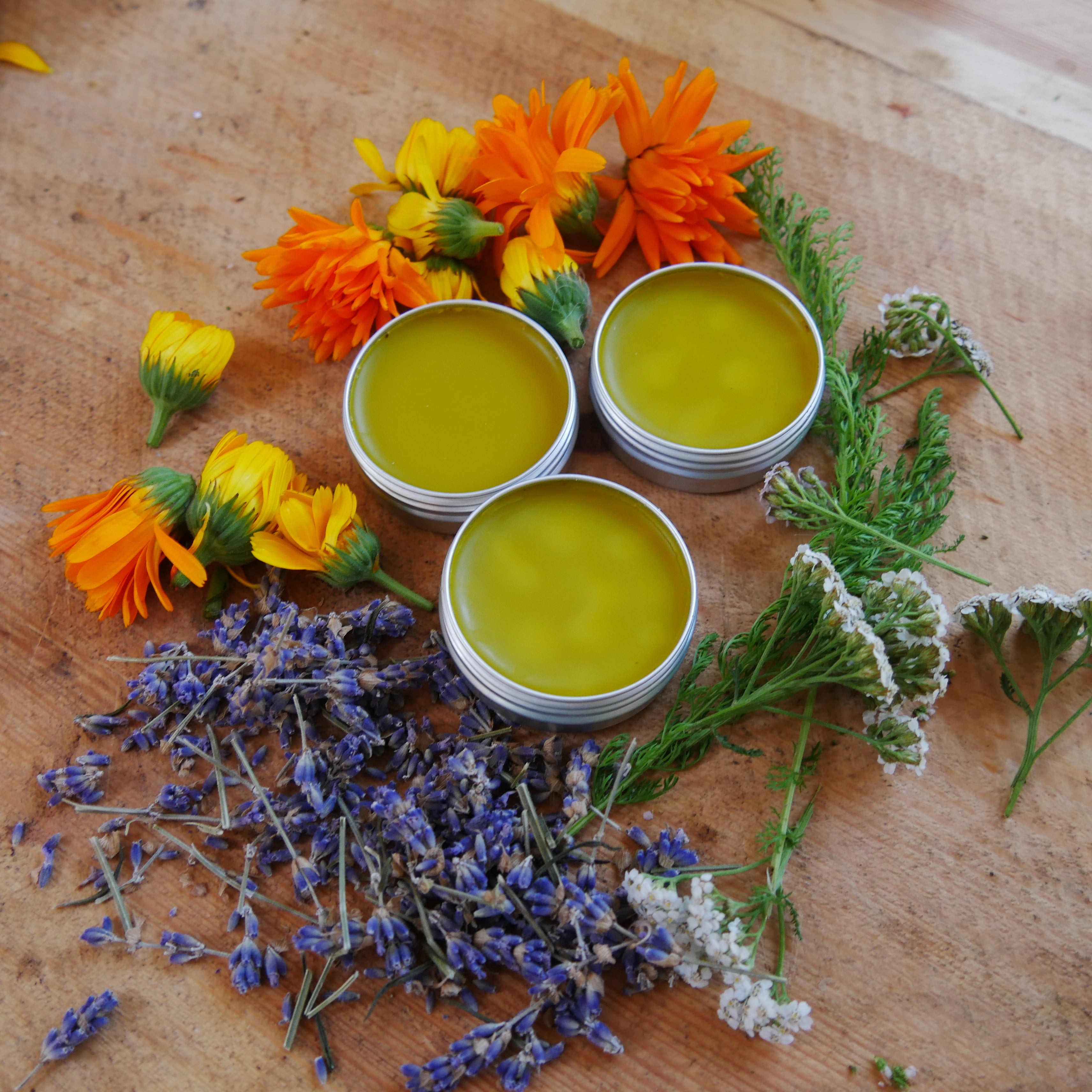 SKIN RELIEF SALVA - RINGBLOMMOR, RÖLLEKA & LAVANDEL